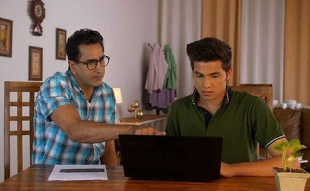 Son's college dream; Four and a half lakh lost