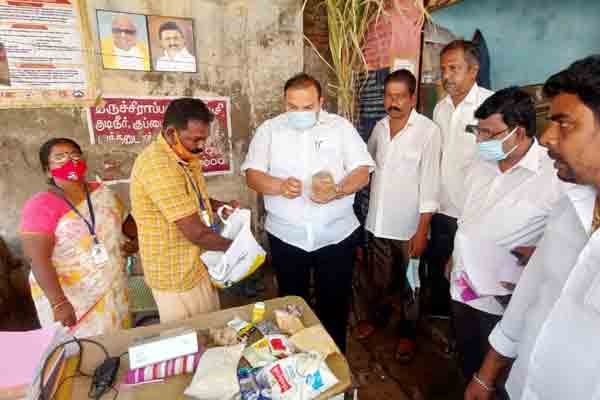 Trichy East MLA Iniko Irudhayaraj inspection in ration shops