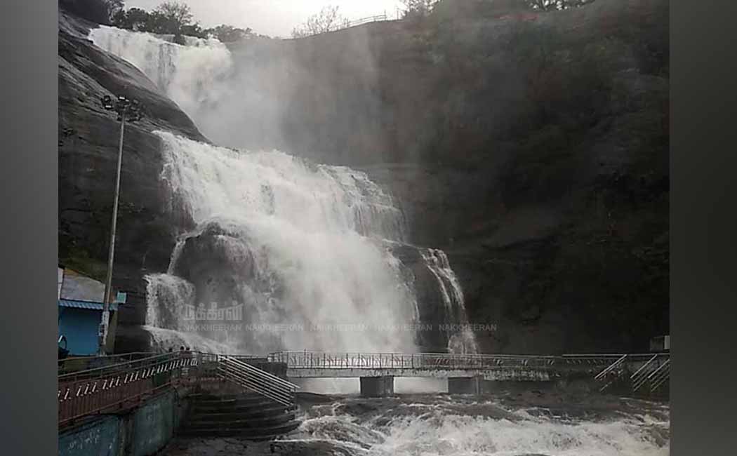 Bathing in Courtalam main waterfall prohibited