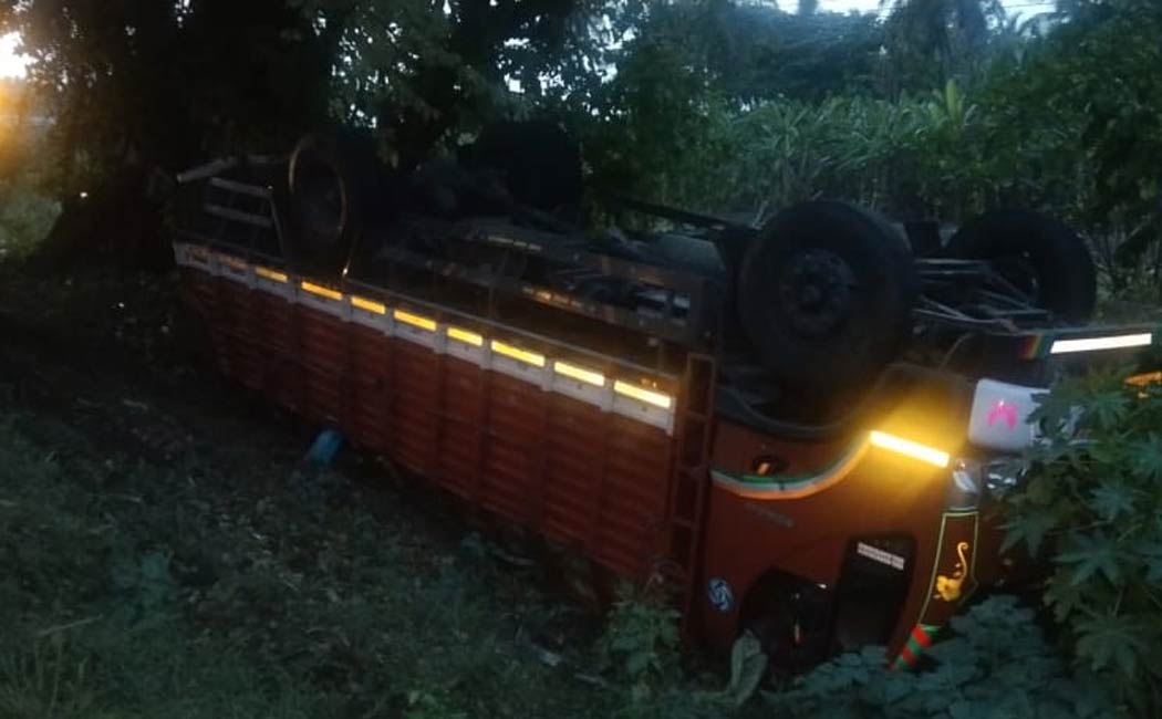 Lorry overturned accident in Trichy