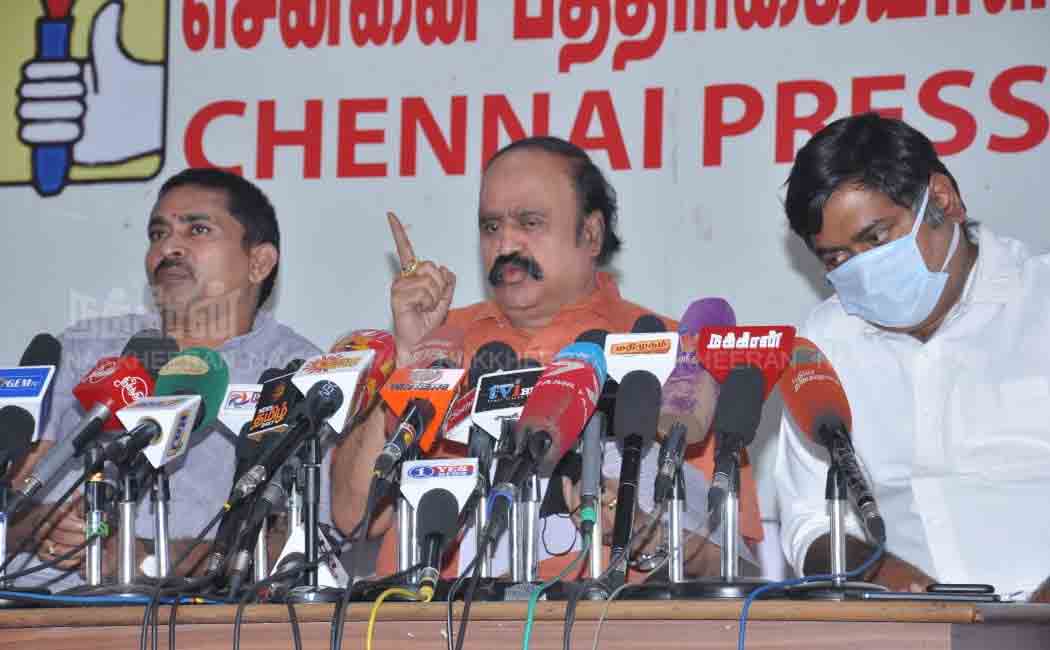 "Stalin pays homage to MGR. Edappadi palanisamy Insults. ”- Pukahendi
