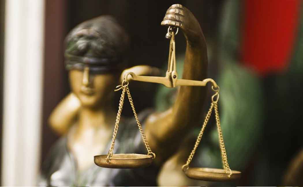 High Court orders dismissal of OPS and EPS appearing in person in Pugazhendi case