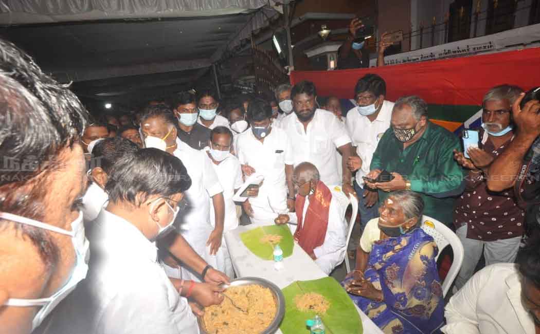 AIADMK who paid homage to the flower Madhusoodan