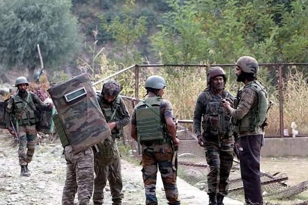 Incident happened on 2 army people in jammu kashmir