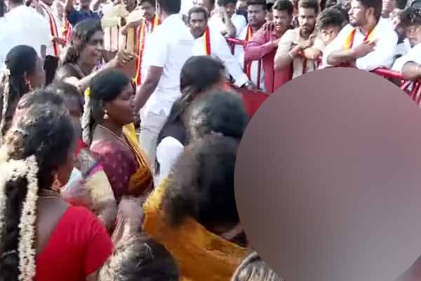 Young woman denied permission to meet Vijay at tvk office