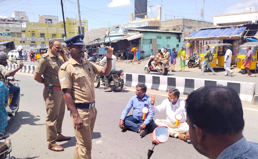 Police removed CITU flag struggle