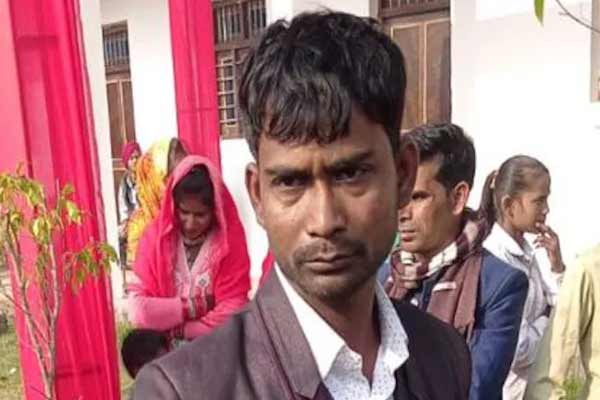 The groom garlanded the bride's friend at the wedding in uttar pradesh