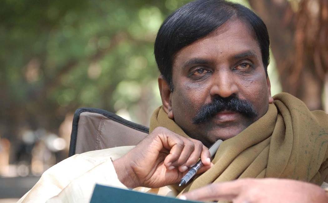 Vairamuthu question Tweet