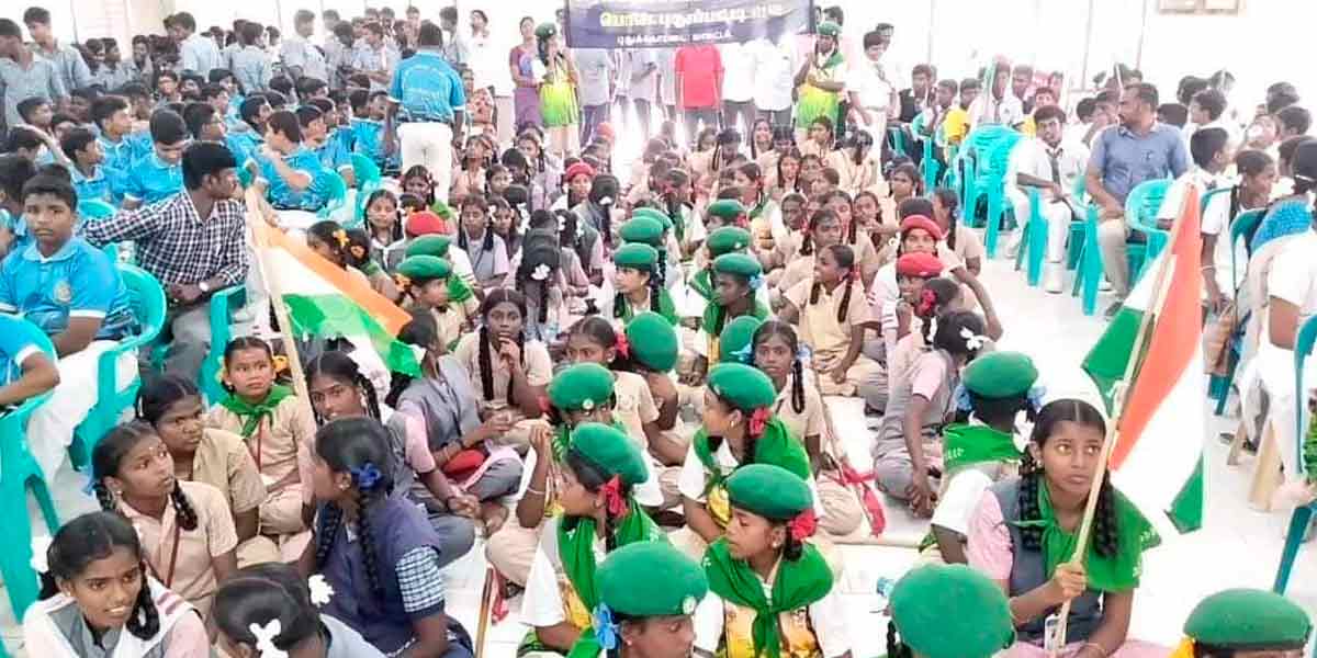 ''My soil; In En Desam, government school students were made to sit on the floor and private school students were made to sit on chairs!