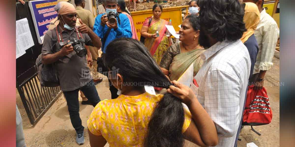 Students Preparing for NEET (Photos)