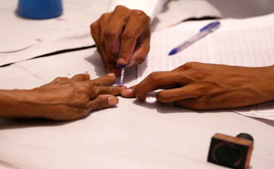 voters suffer due to faulty evm machines