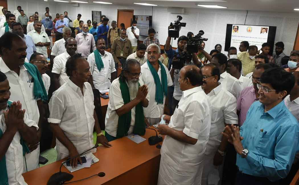 ministers meet with agriculture representatives