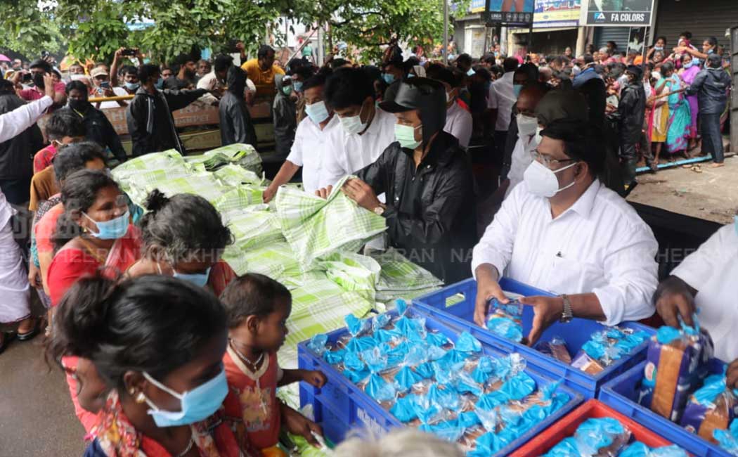 Chief minister who provided food and relief aid