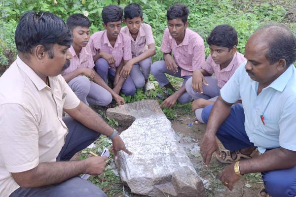 386-year-old King Sethupathi inscription was discovered on a cloth-washing stone