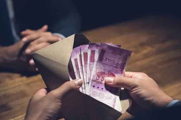 Bribery video of a woman VAO who has caused a stir!