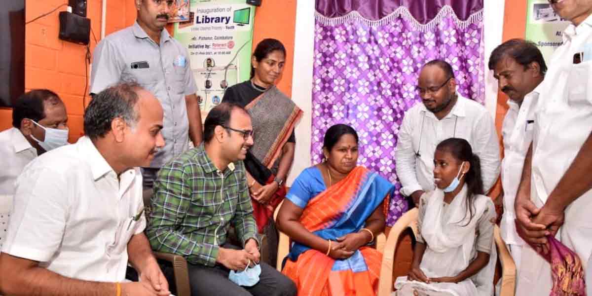 Minister Kayalvizhi Selvaraj presents prize to tribal student who wins NEET exam