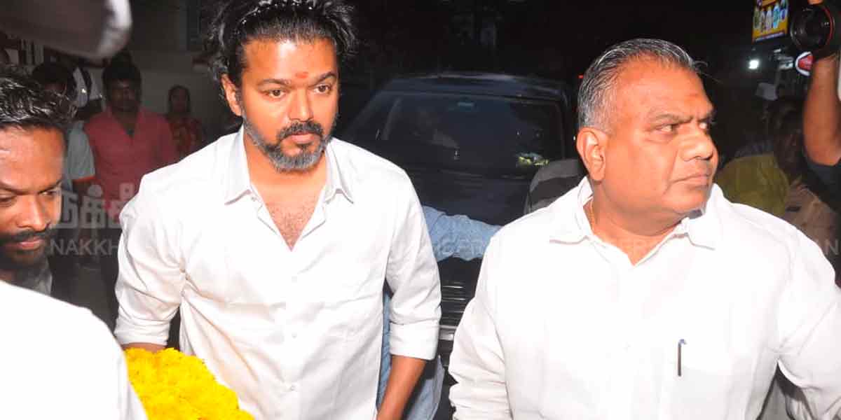 Celebs who paid tribute to Manobala in person (Photos)