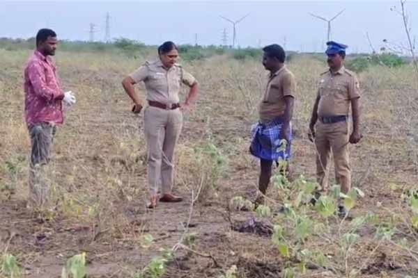 Police investigating unidentified woman near Kayathar