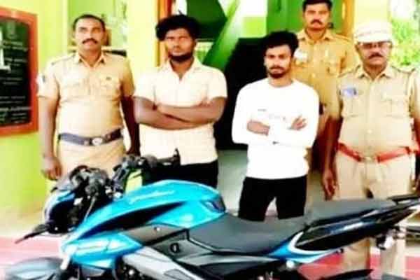 lovers day celebrate two friends incident in villupuram