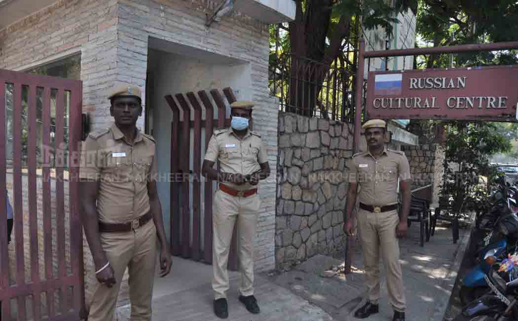 Heavy police security for Russian embassy