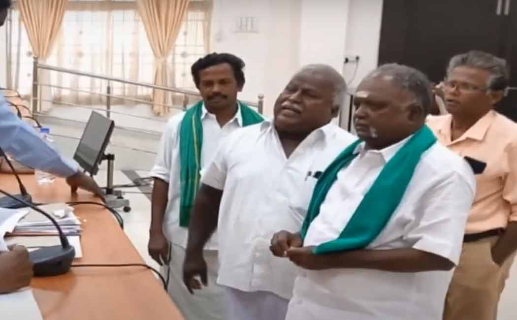 Grievance Meeting; Associate Director of Agriculture Don't do Kattpanchayath with the farmers