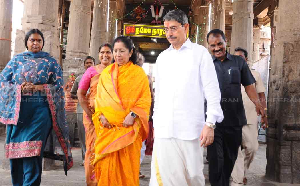 rn ravi pray rama navami at triplicane parthasarathy temple