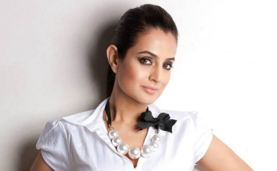 Warrant issued against Ameesha Patel in cheque bounce case