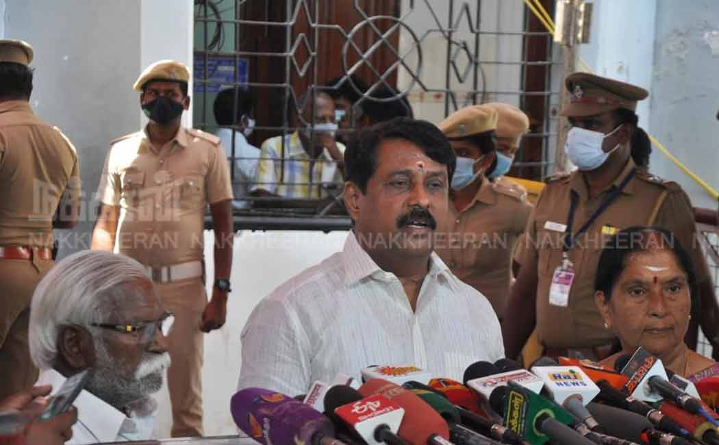 AIADMK walkout from Assembly condemning minister speech