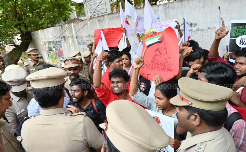Indian Students Union protests against US for Incident students (Pictures)