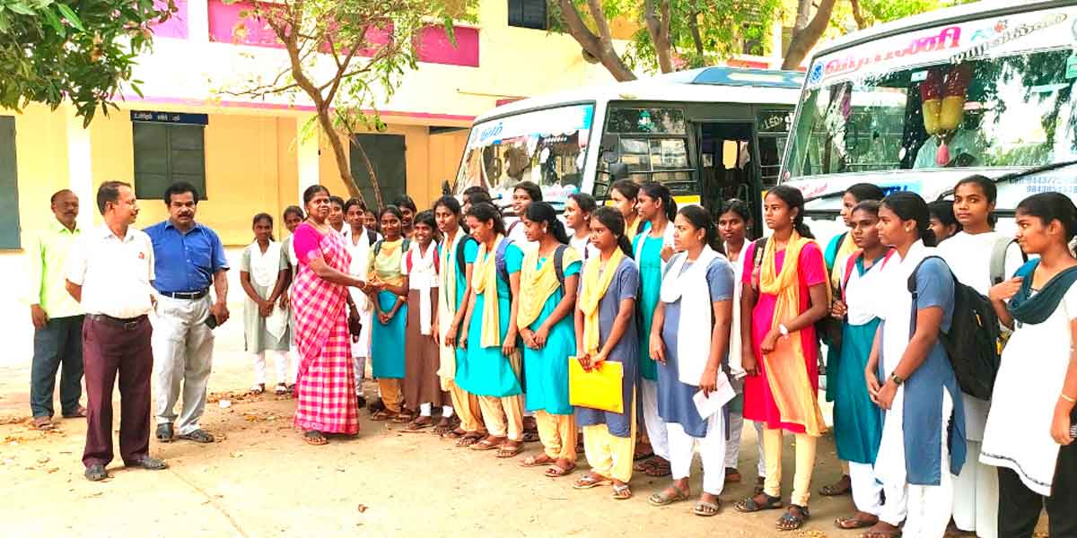 The teachers who took the van; NEET is a public school that achieves again