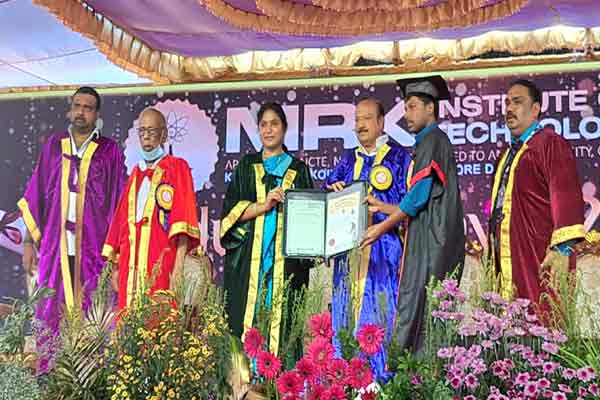 mrk college graduation function minister mrk panneerselvam participated