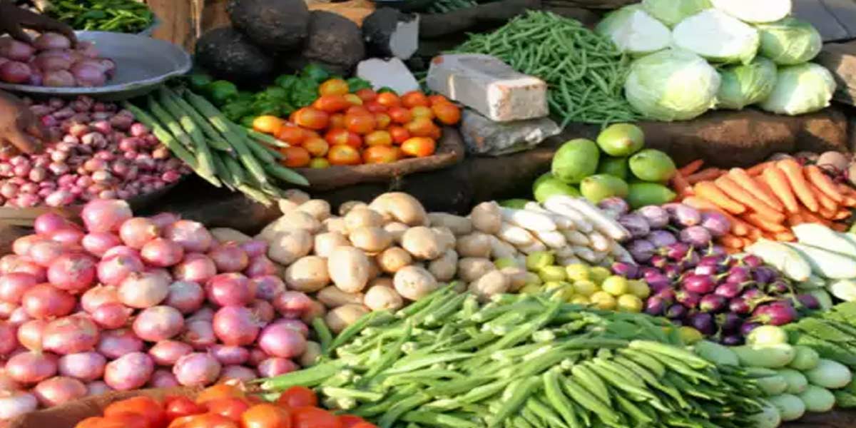 Fruit, vegetable prices rise on Mukurtha day; ginger jumps by Rs 200