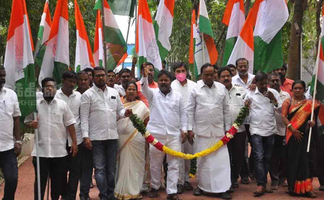 tamilnadu congress pay tribute to thanthai periyar