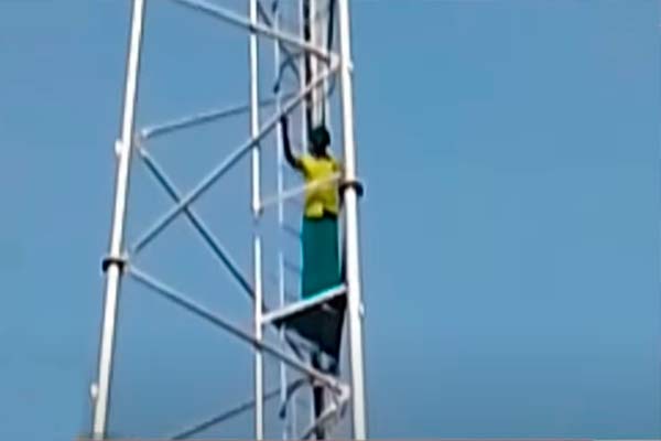 Tear gas in the capital; Protest by climbing the cell phone tower in Ariyalur