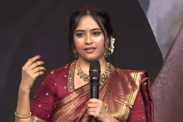 sri divya emotional speech in meiyazhagan pre release event