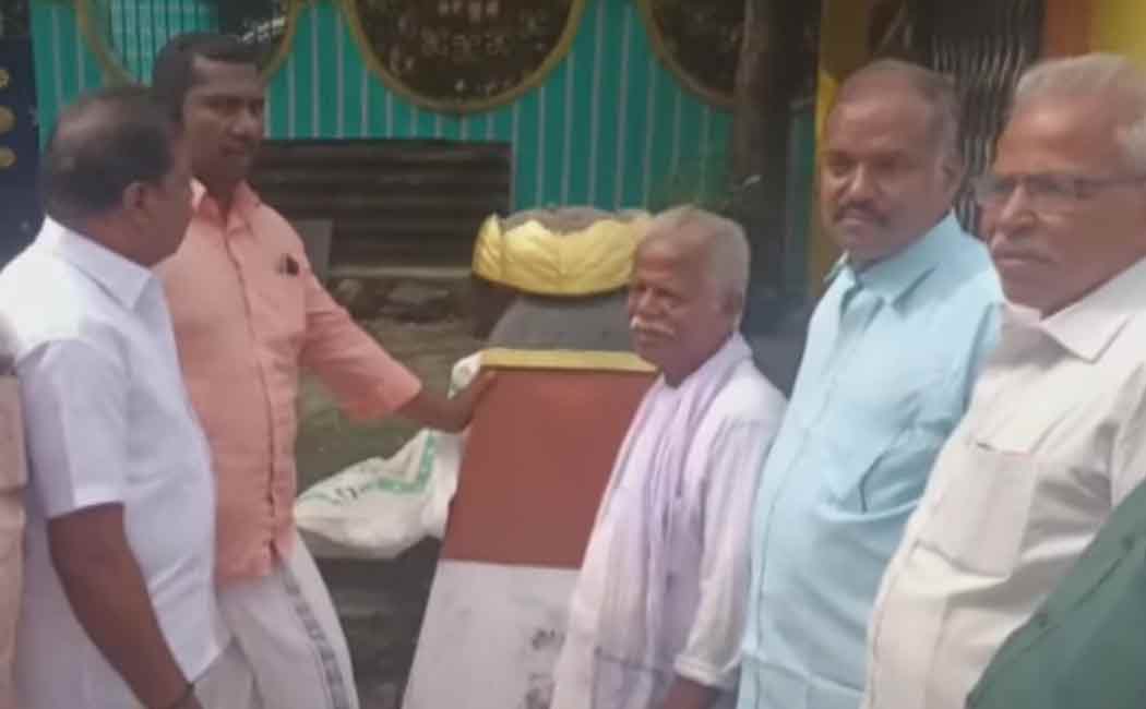 Former Prime Minister Rajiv Gandhi statue broken in Kanyakumari