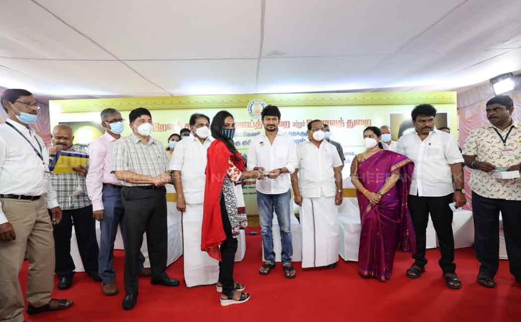 MLA Udayanithi Stalin who provided welfare assistance to the peopleMLA Udayanithi Stalin who provided welfare assistance to the people