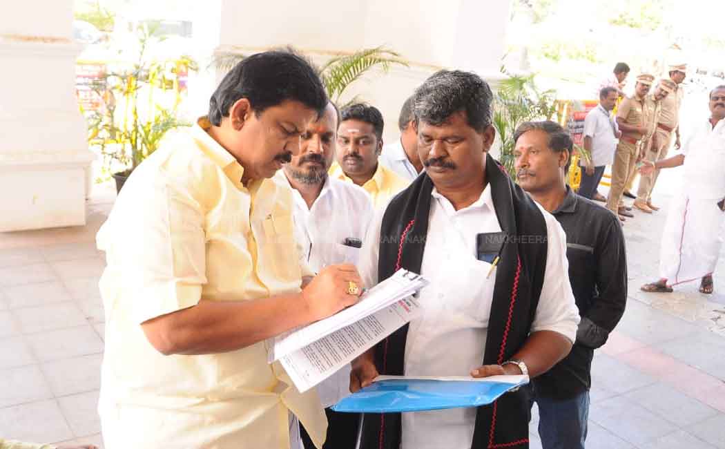 MDMK councilor who took the signature from the mayor