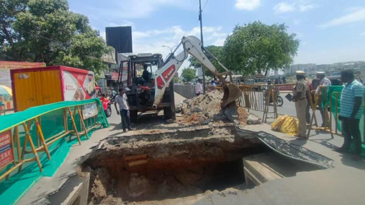 Another sudden pothole in Chennai - motorists shocked