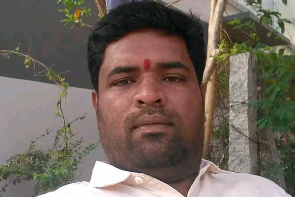 Notorious rowdy attacked in the middle of the road; The brutality that disfigured the face even after lose their live