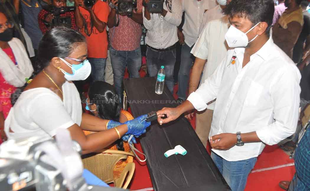 Udayanithi Stalin attends corona vaccination camp