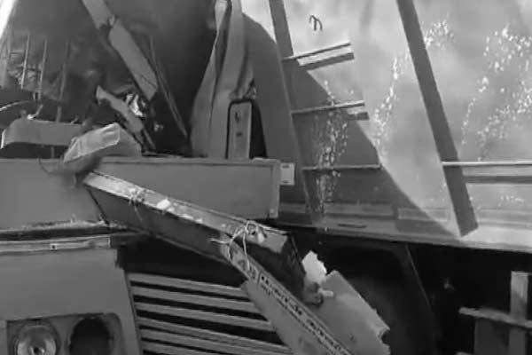 Tiruvallur Dt Thirutani KG Kandigai Govt Bus Lorry Incident