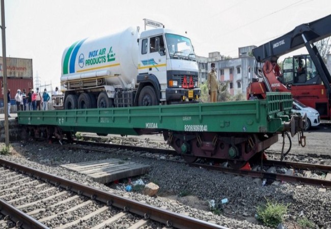 The first oxygen train coming to Tamil Nadu!