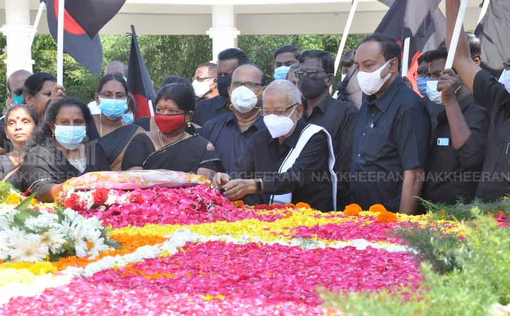 Anna Memorial Day: K. Veeramani paid homage