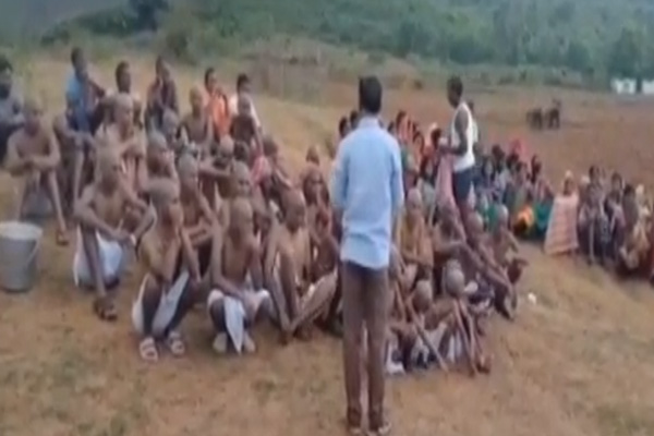 Villagers shave 40 person heads for inter caste marriage odisha