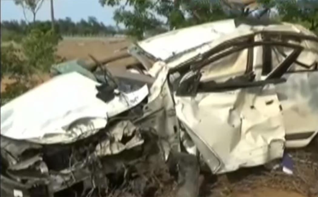 The tire exploded and the car overturned in the ditch!