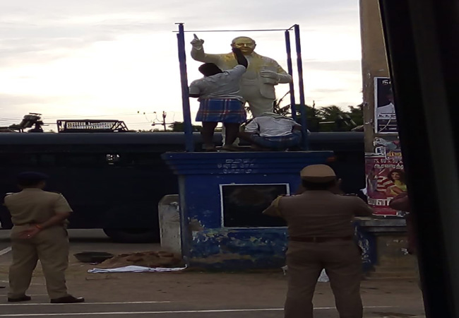 nagai vedharanyam New statue of Ambedkar in twelve hours