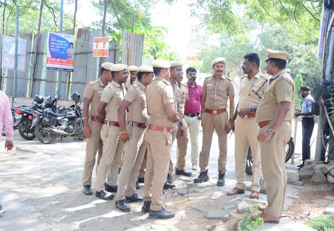 Anti-corruption department raids C.Vijayabaskar's house too...!