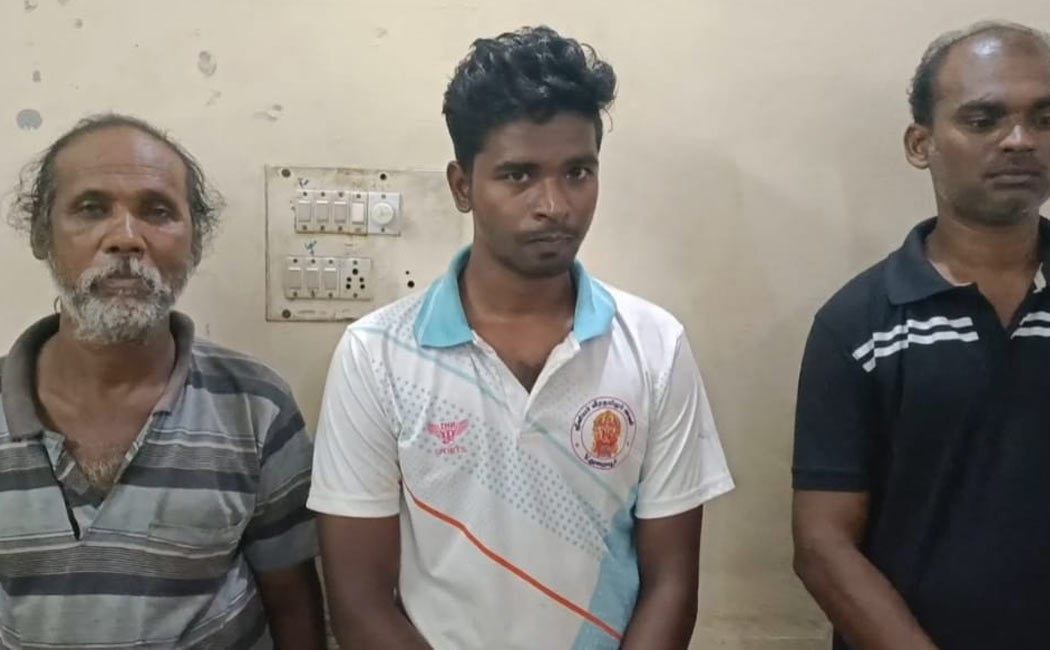 Three arrested for hunting with unlicensed country gun in Sirumarudhur