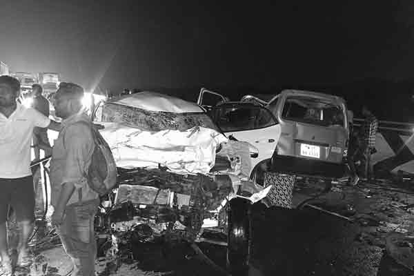 Car incident 3 people involved